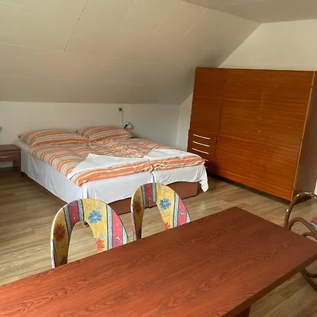 Penzion Fontana 招待所 Náměšť nad Oslavou